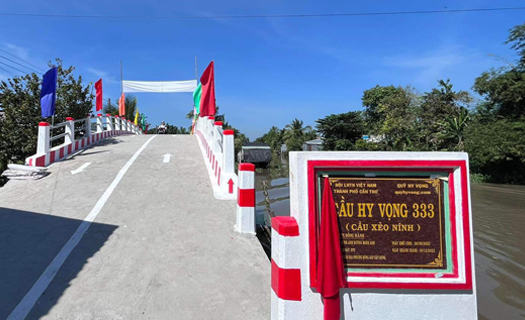 Tập đoàn FPT và Quỹ Hy Vọng chung tay hoàn thành cột mốc xây 350 cây cầu tại ĐBSCL