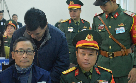 Bị cáo Phan Quốc Việt và 6 đồng phạm hầu tòa vụ gian dối kít xét nghiệm Việt Á