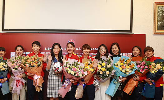 Đội tuyển bóng đá nữ quốc gia Việt Nam được Vinamilk thưởng 1 tỷ đồng