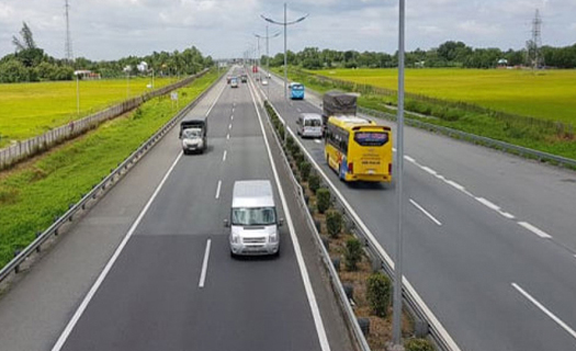 Dự thảo Luật Giao thông đường bộ sửa đổi: Có nên quy định thu phí trên đường cao tốc?