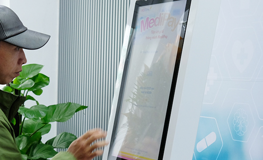 Bệnh viện Đà Nẵng vận hành hệ thống Kiosk y tế thông minh