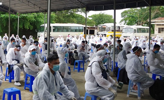 Việt Nam đang cách ly hơn 18.000 người để phòng dịch COVID-19