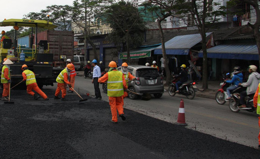 Công khai doanh nghiệp bảo trì đường bộ: Để phản ánh hết đi vòng vèo