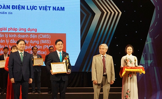 Nhiều đơn vị của EVN nhận giải Doanh nghiệp chuyển đổi số xuất sắc Việt Nam 2020
